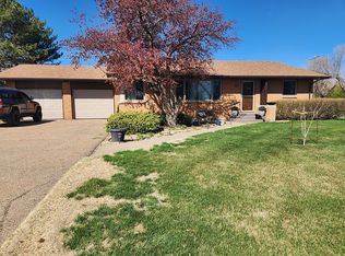 112 N 1st St, Leoti, KS 67861
