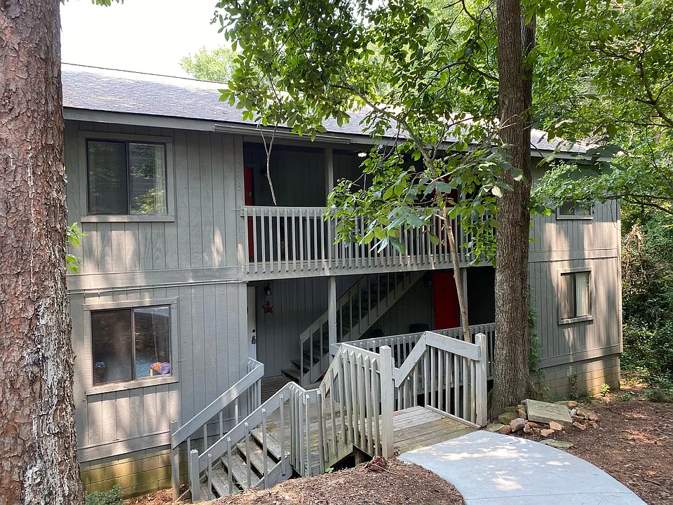 150 Ligon St #404