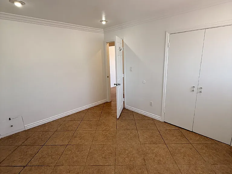 98 E Palomar St — Photo 11