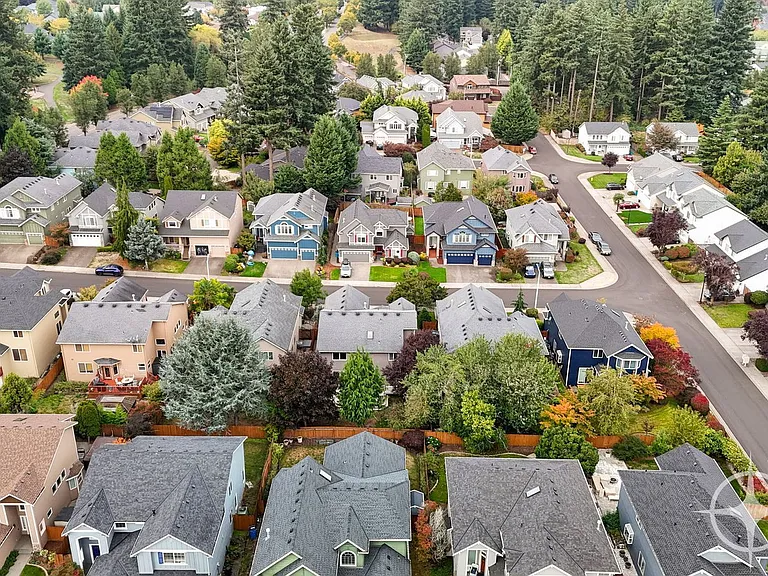 2903 NE 184th Ave — Photo 37