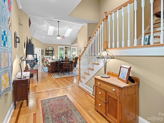2nd image of 212 Waterside Dr