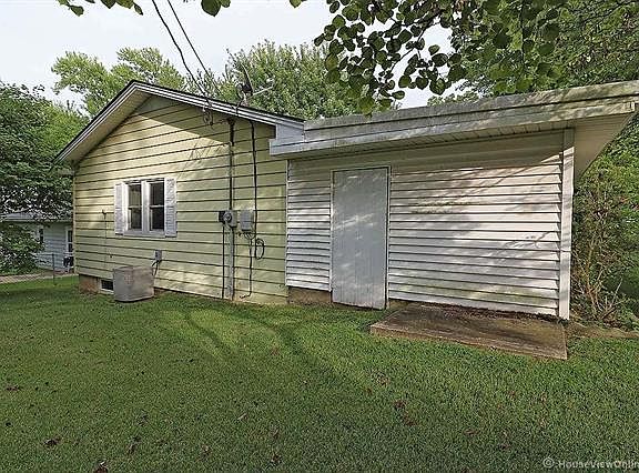 5th image of 2618 Gardenia Ln