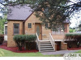 27084 Delos Rd, New Boston, MI 48164