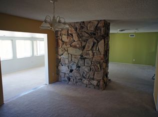 7232 Dos Rios Dr, Tujunga, CA 91042