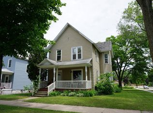 1502 Wood St, La Crosse, WI 54603