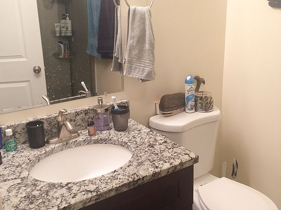 5th image of 5713-15 N Kenmore Ave #5715-1B