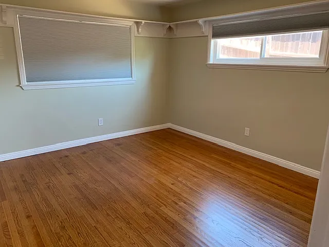 1584 Greenfield Dr — Photo 11