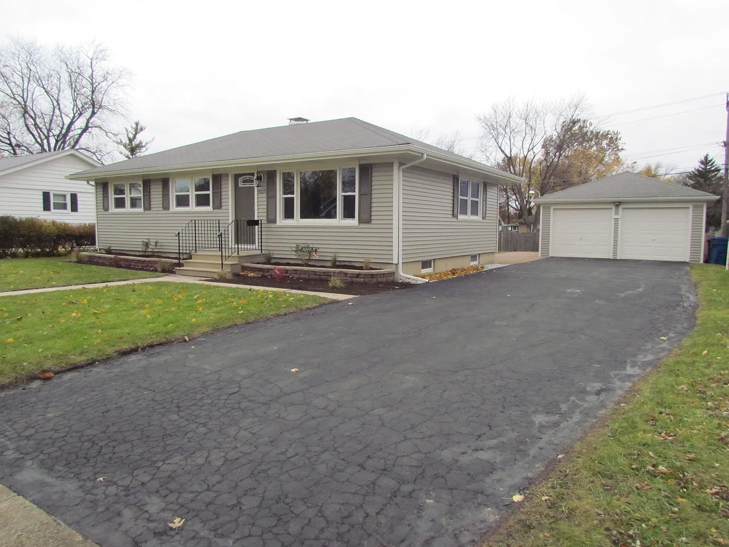 1637 W Illinois Ave photo 1