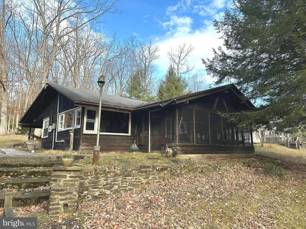 378 Lower Penn Point Dr, Oakland, MD 21550