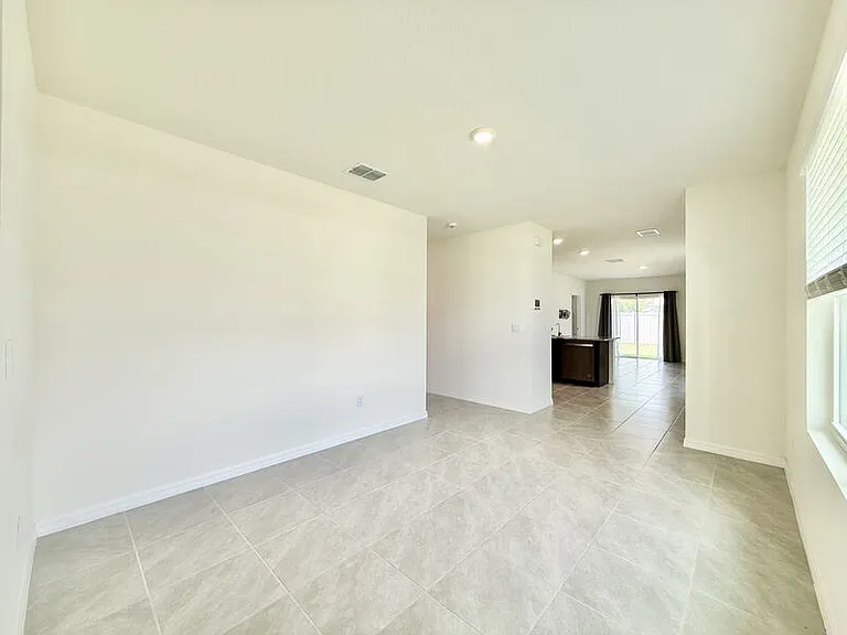 5699 Chorleywood Ln — Photo 17