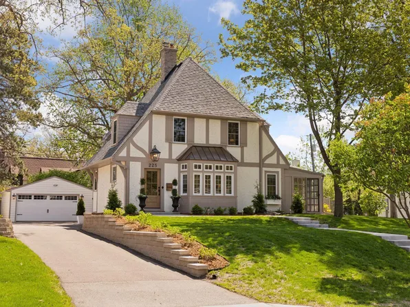 225 Holly Rd, Hopkins, MN 55343