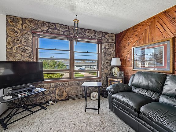4th image of 5937 Sharon Ln NW