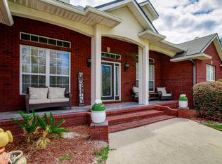 3795 Raintree Dr, Macclenny, FL 32063
