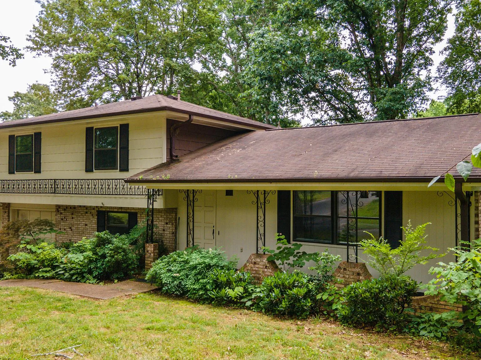3 bed, 1866 sqft, $2,049 — Photo 4