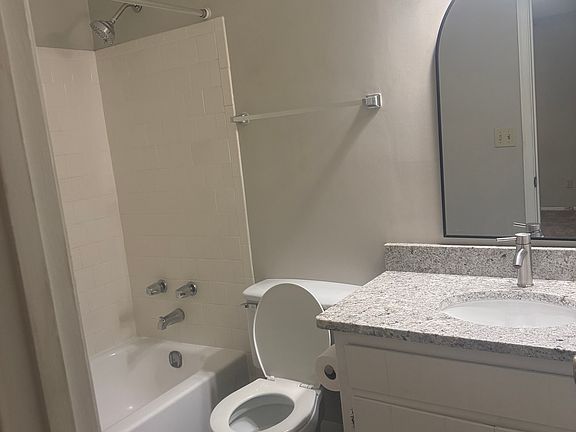 4th image of 4722 Retreat Rd