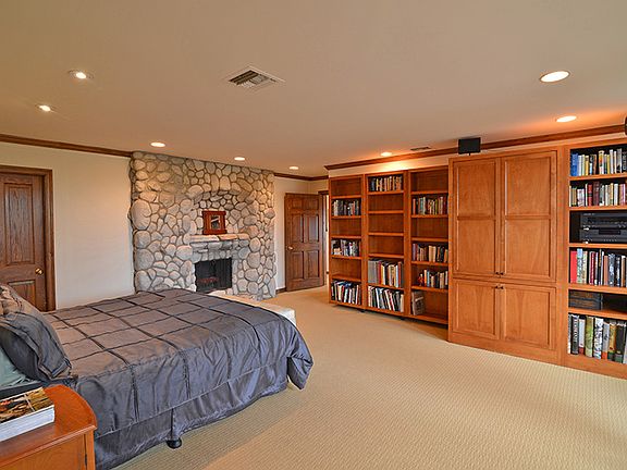 4th image of 12135 Stanwood Dr