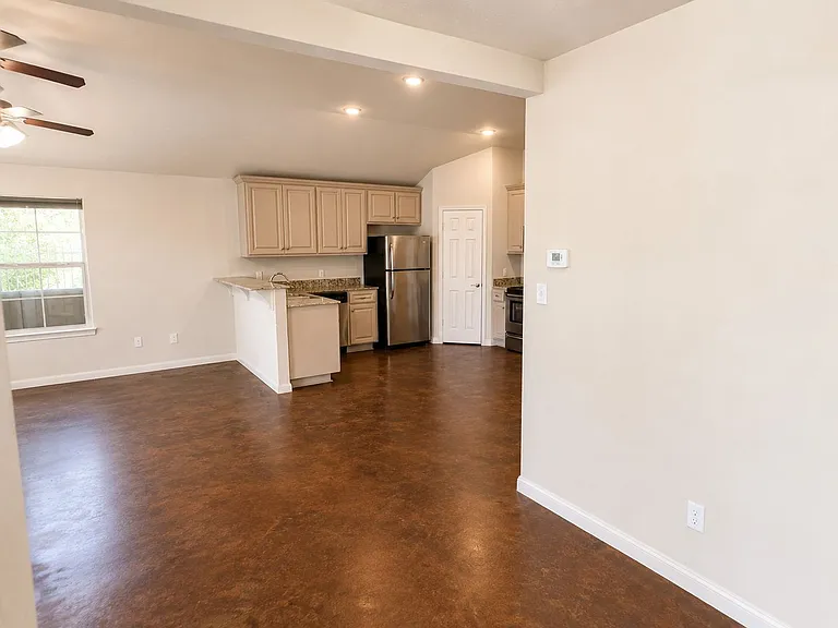 2308 S 3rd St — Photo 4
