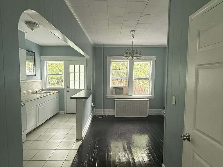 51 Ives St — Photo 4