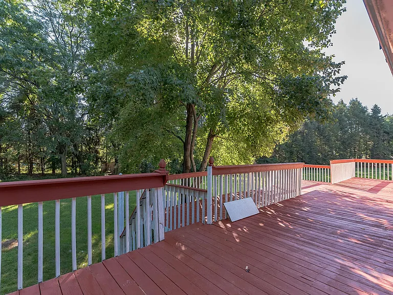 261 Skyline Dr — Photo 46