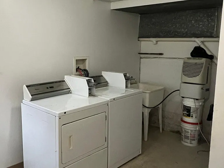 117 E 37th Ave #1 — Photo 2