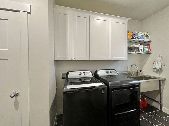 5th image of 860 S Tuscany Ln