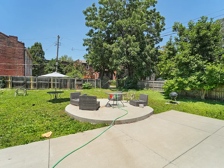 2419 Menard St — Photo 18