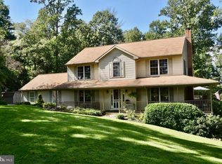 405 Texter Mountain Rd, Robesonia, PA 19551