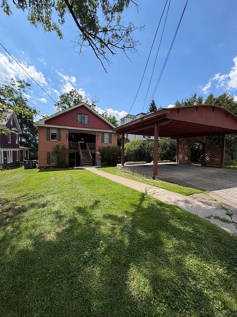 429 Richwood Avenue — Photo 2