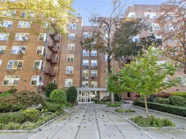 209-80 18th Avenue #5F, Bayside, NY 11360