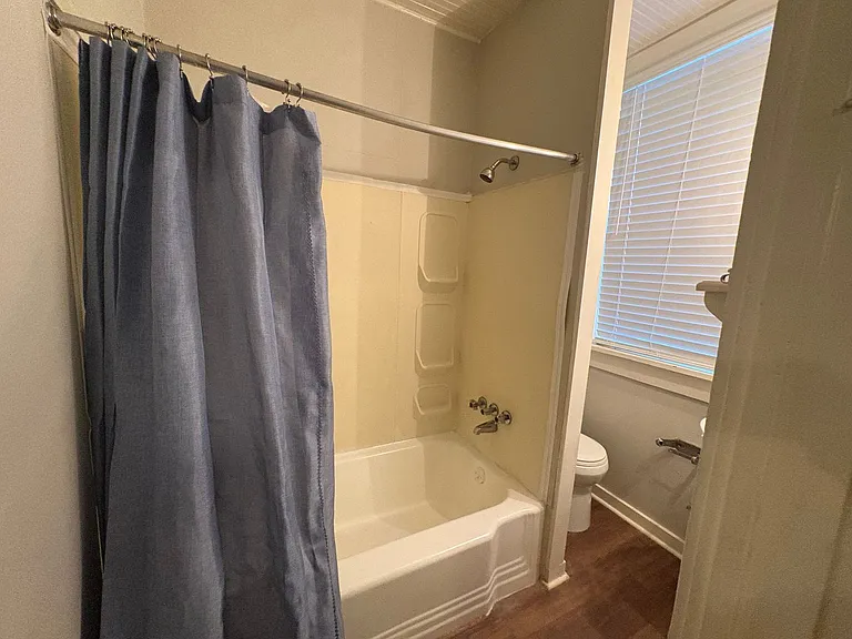 1020 Adams St #1 — Photo 10