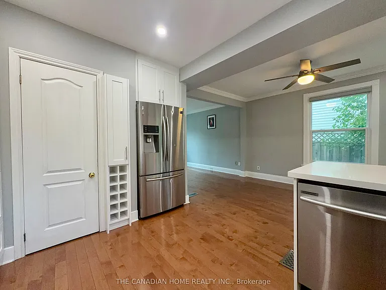 71 English St — Photo 15