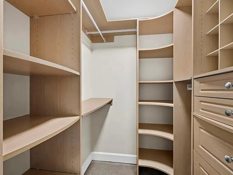 1856 Woodhaven Cir — Photo 15