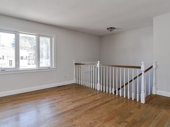 2nd image of 250 Wilson St