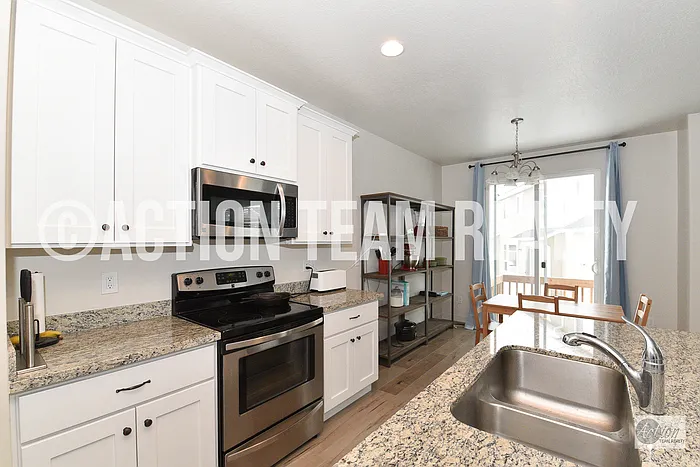 1632 N Apache Rd — Photo 5