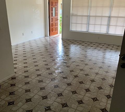 4th image of 187 SW Ivanhoe Ct #1