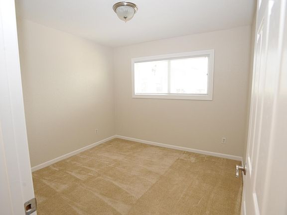 5th image of 6186 Blossom Ave
