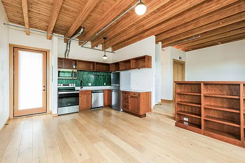Floor plan 306