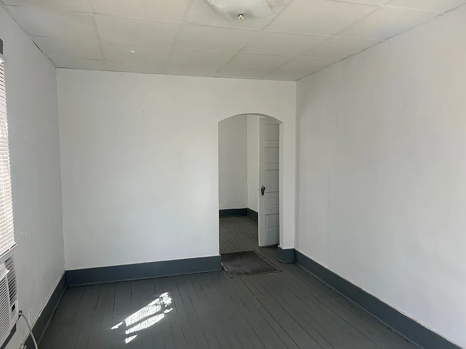 Unit Photo