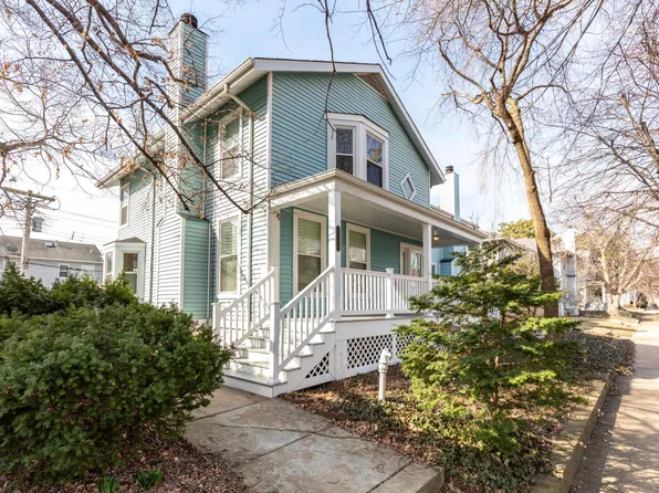 5720 Kingsbury Pl, Saint Louis, MO 63112
