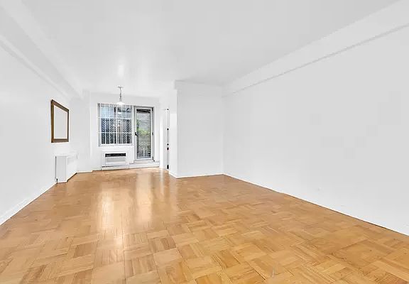 3rd image of 225 E 46th St APT 1G
