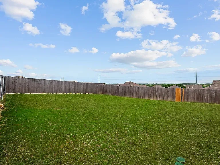 8400 High Robin Ave — Photo 15