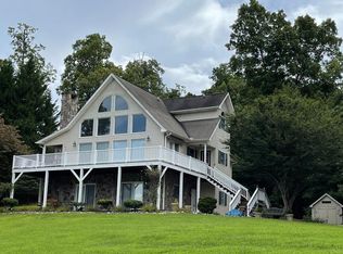 290 White Oak Dr, Warne, NC 28909