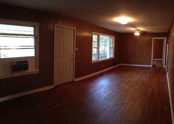4th image of 118 W Ann Dr
