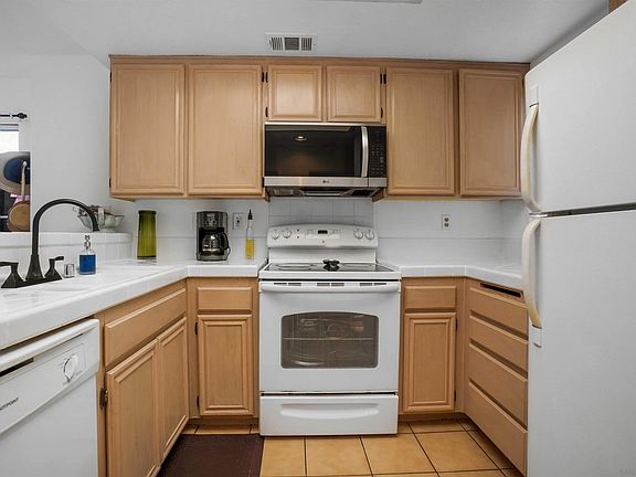 3rd image of 8966 Arlingdale Way