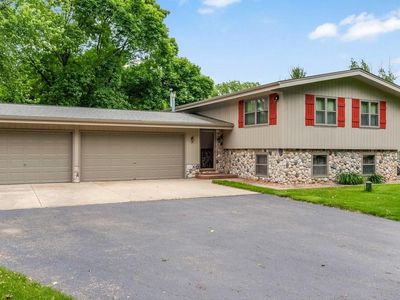 N9570 Sunset DRIVE, East Troy, WI, 53120