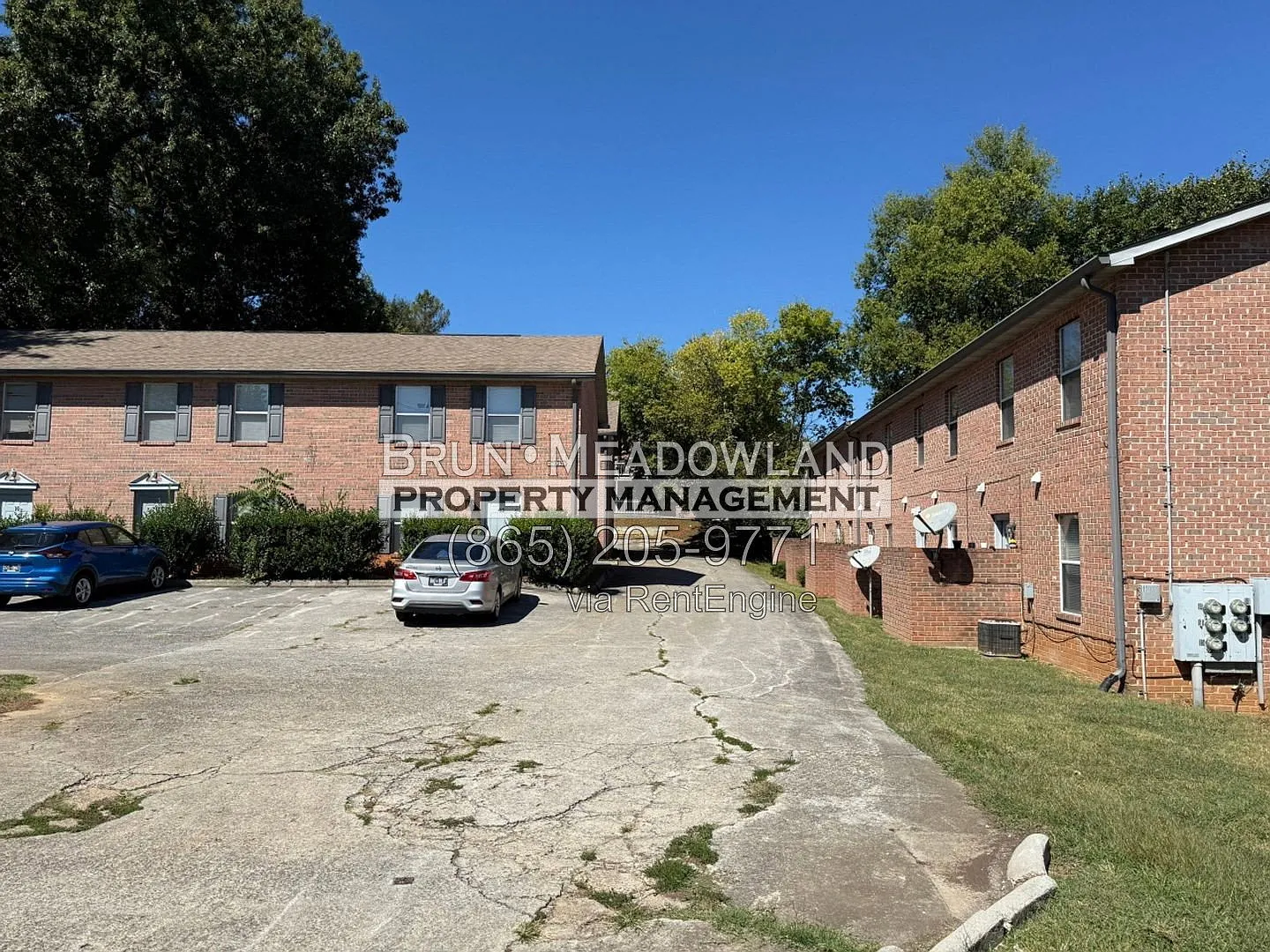 1 bed, 1.5 bath, 1190 sqft, $1,125 — Photo 2