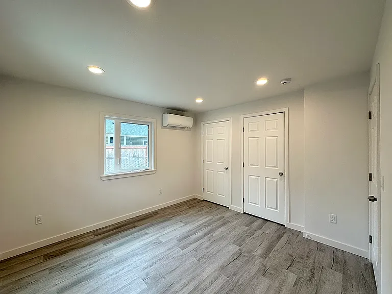 1743 SE Crawford Rd — Photo 14