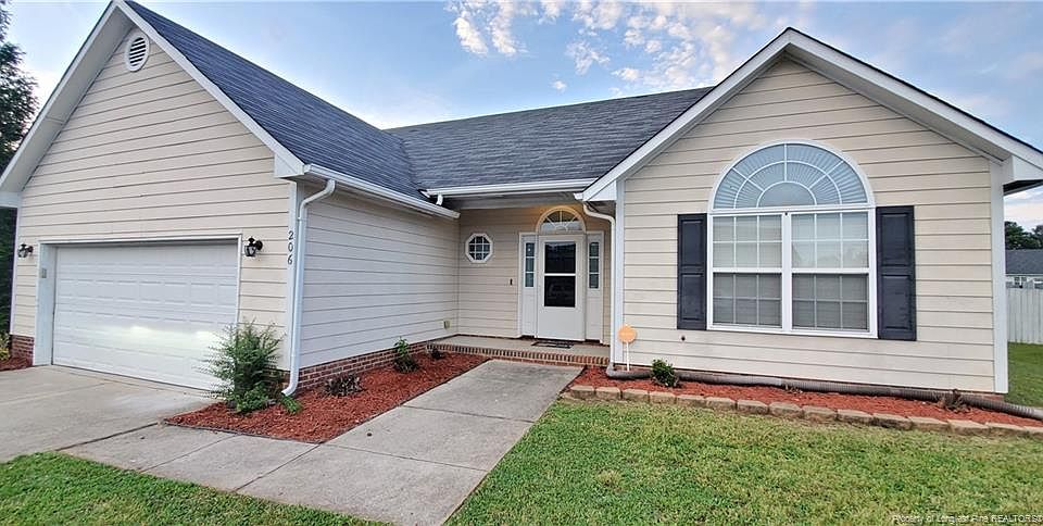 1st image of 206 Walden Green Dr
