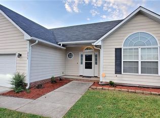 206 Walden Green Dr, Raeford, NC 28376