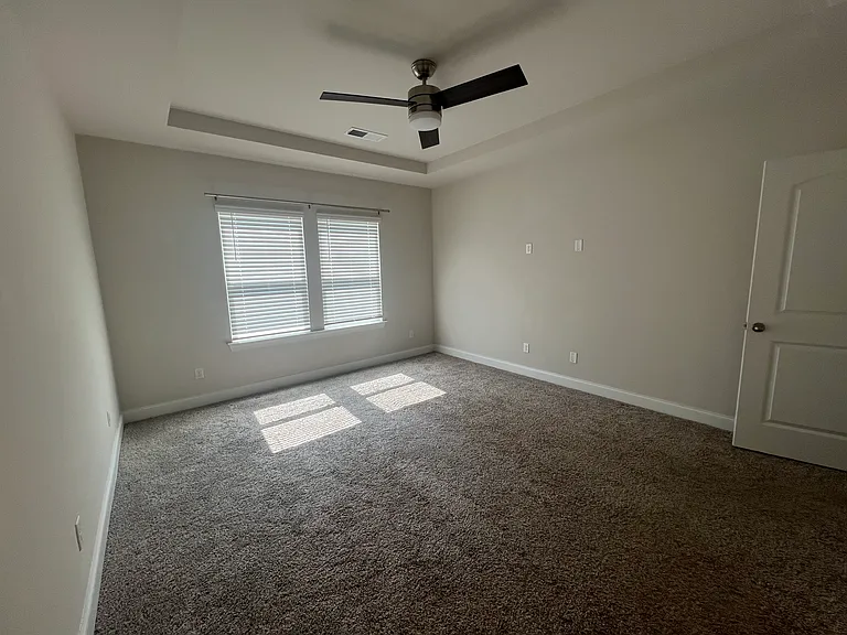 1095 Holland Ridge Way — Photo 16